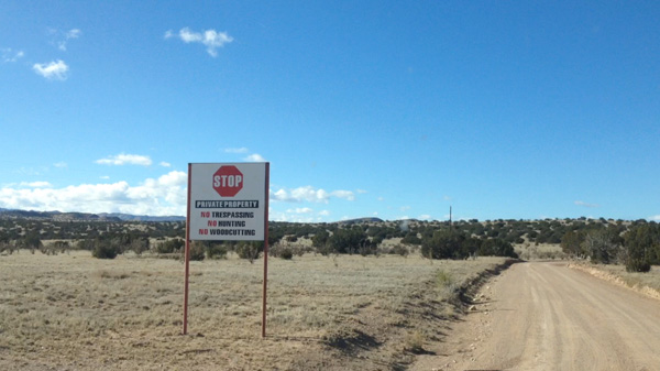 stop-sign-in-boonies